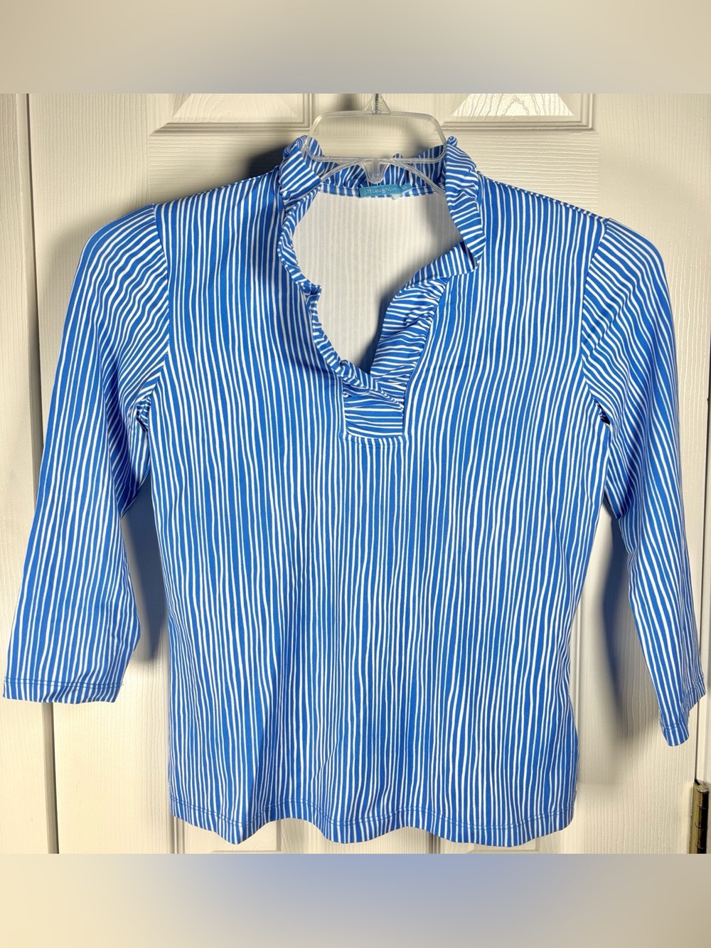 J. McLaughlin Blue White 3/4 Sleeve Blouse with Ruffle Collar Stretchy Small